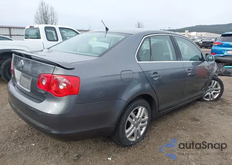 2007 Volkswagen Jetta Wolfsburg Edition из США, поврежденный, VIN 3VWEF71KX7M183991